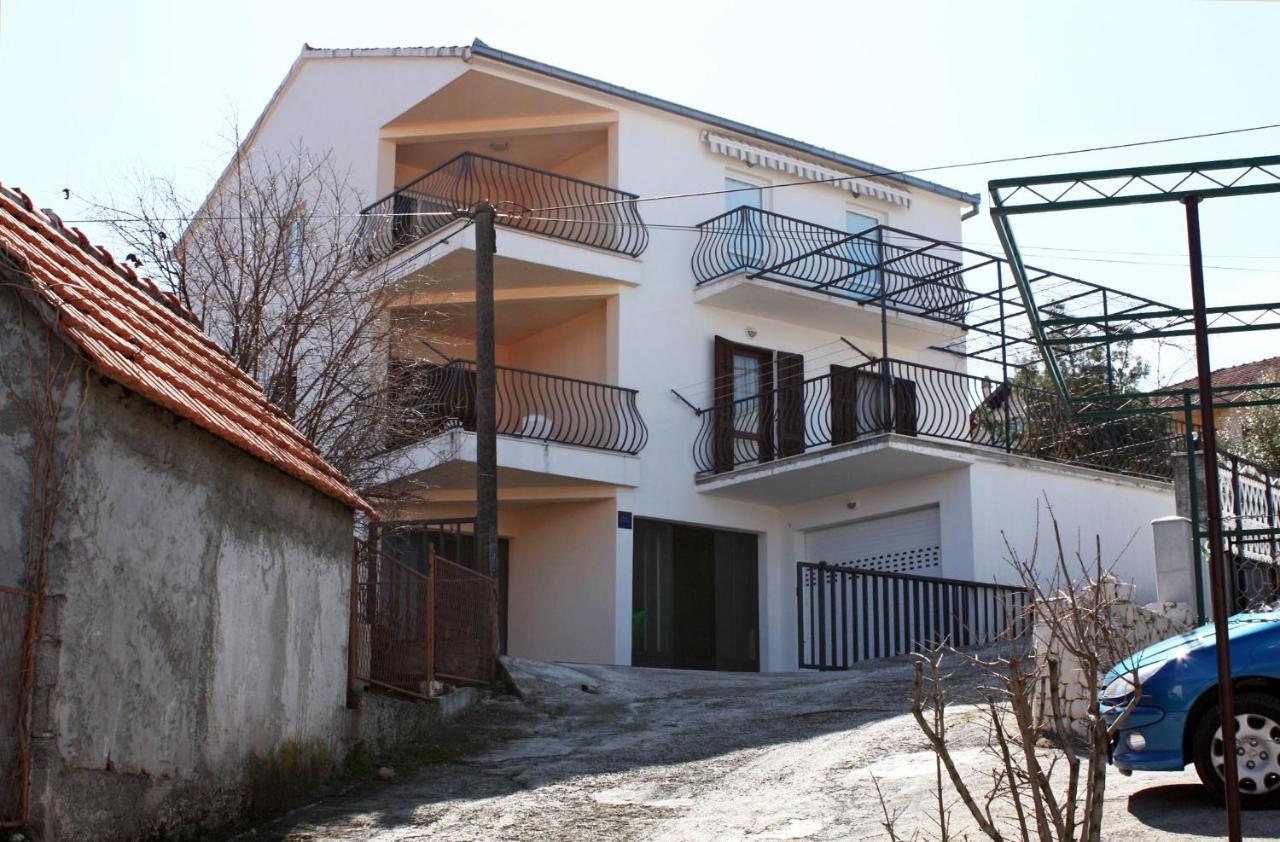 Apartments By The Sea Mastrinka, Ciovo - 4836 Trogir Ngoại thất bức ảnh