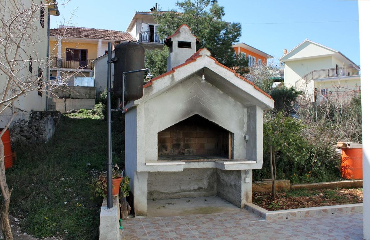 Apartments By The Sea Mastrinka, Ciovo - 4836 Trogir Ngoại thất bức ảnh