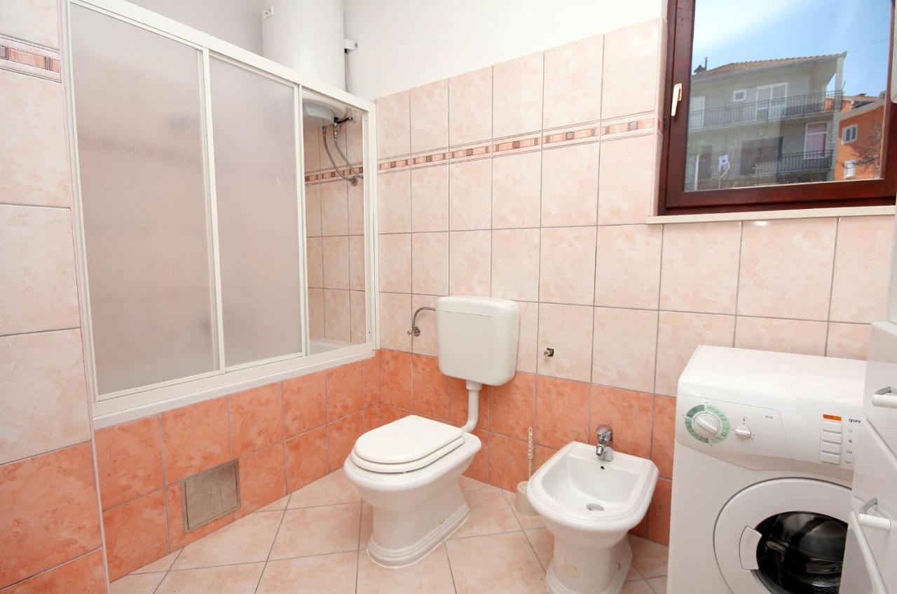 Apartments By The Sea Mastrinka, Ciovo - 4836 Trogir Ngoại thất bức ảnh
