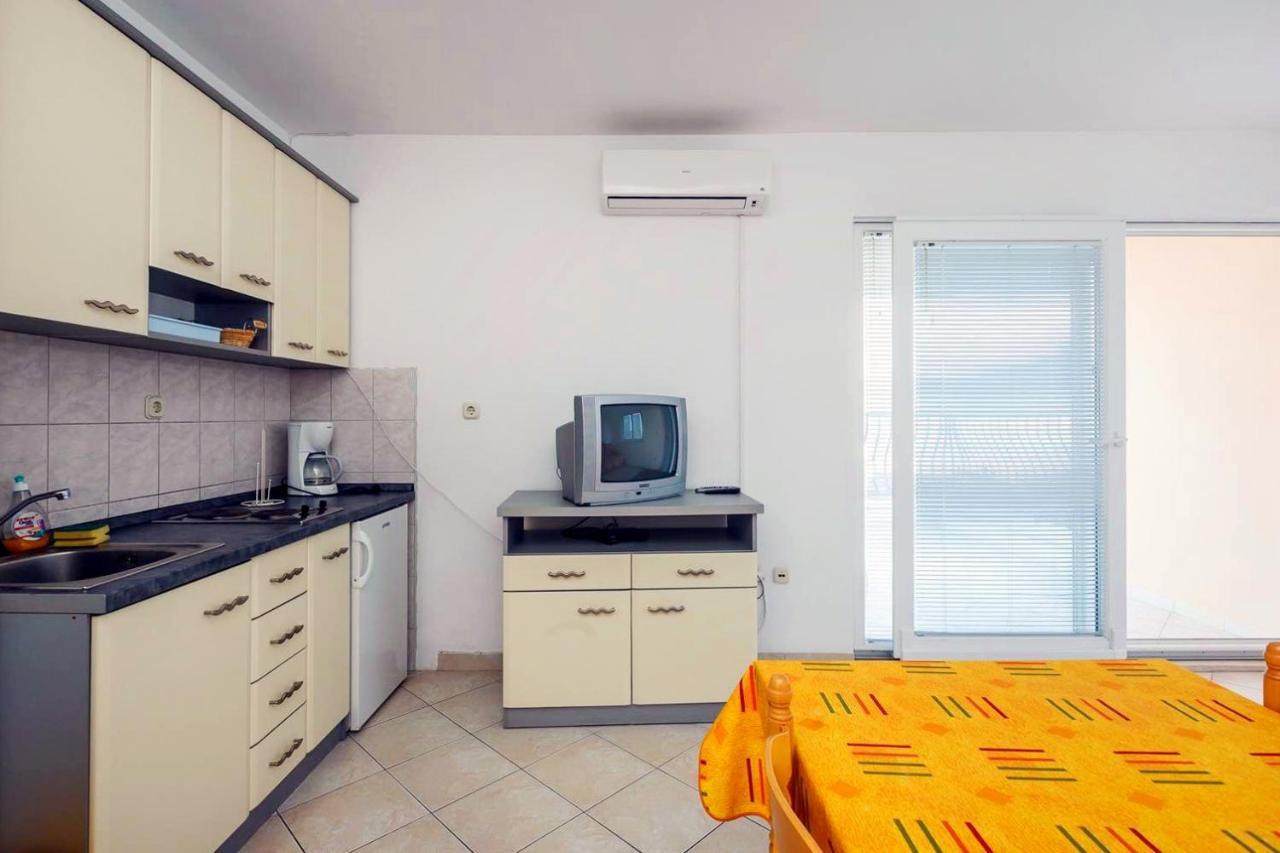 Apartments By The Sea Mastrinka, Ciovo - 4836 Trogir Ngoại thất bức ảnh